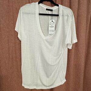Zara white v-neck tshirt, size medium
